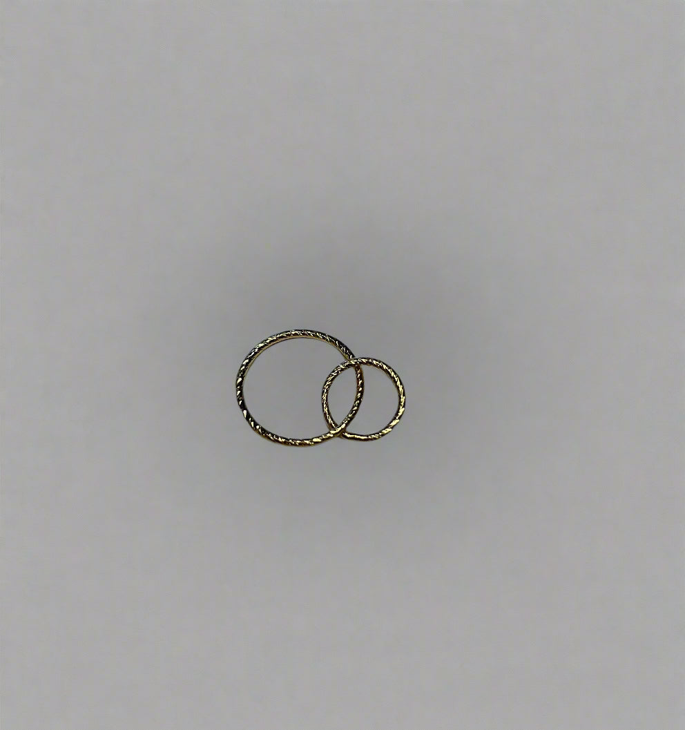 Intertwined Circle Connector